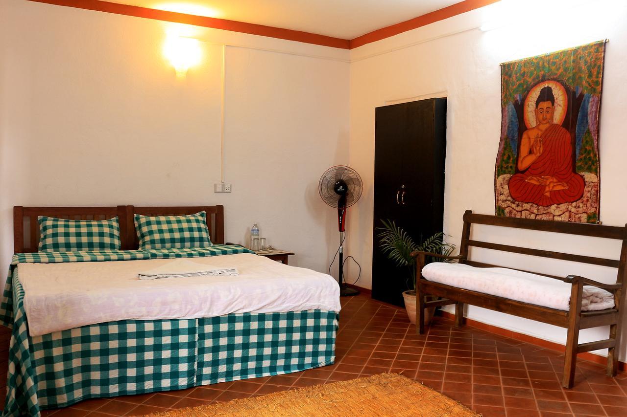 Bravo Hotel Kathmandu Экстерьер фото